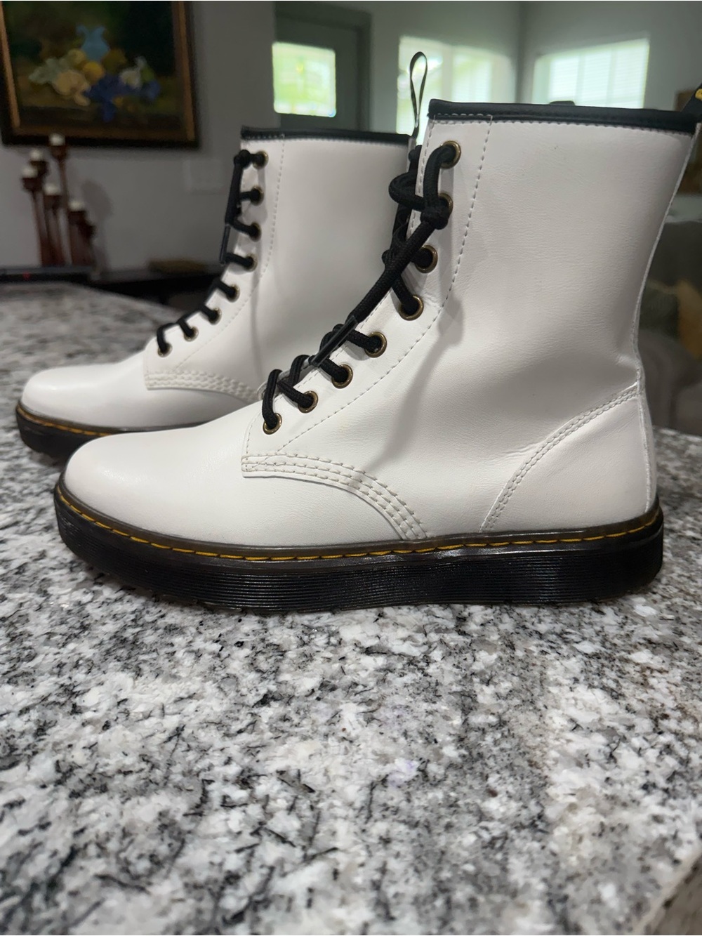 White - Picture 2 of 6